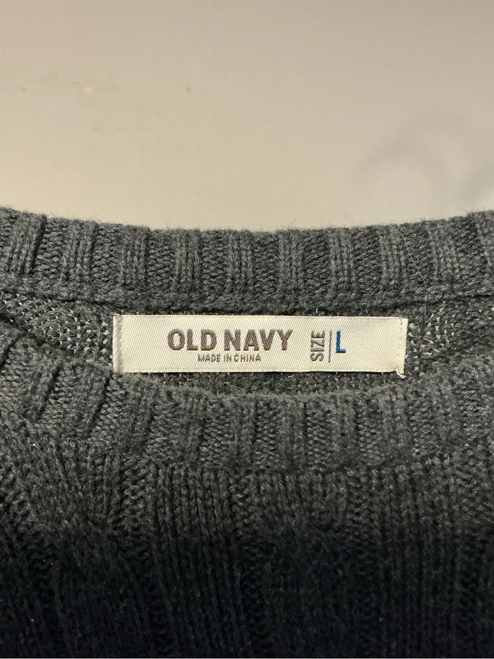 Old Navy Men's Dark Gray Cable Crewneck Sweater